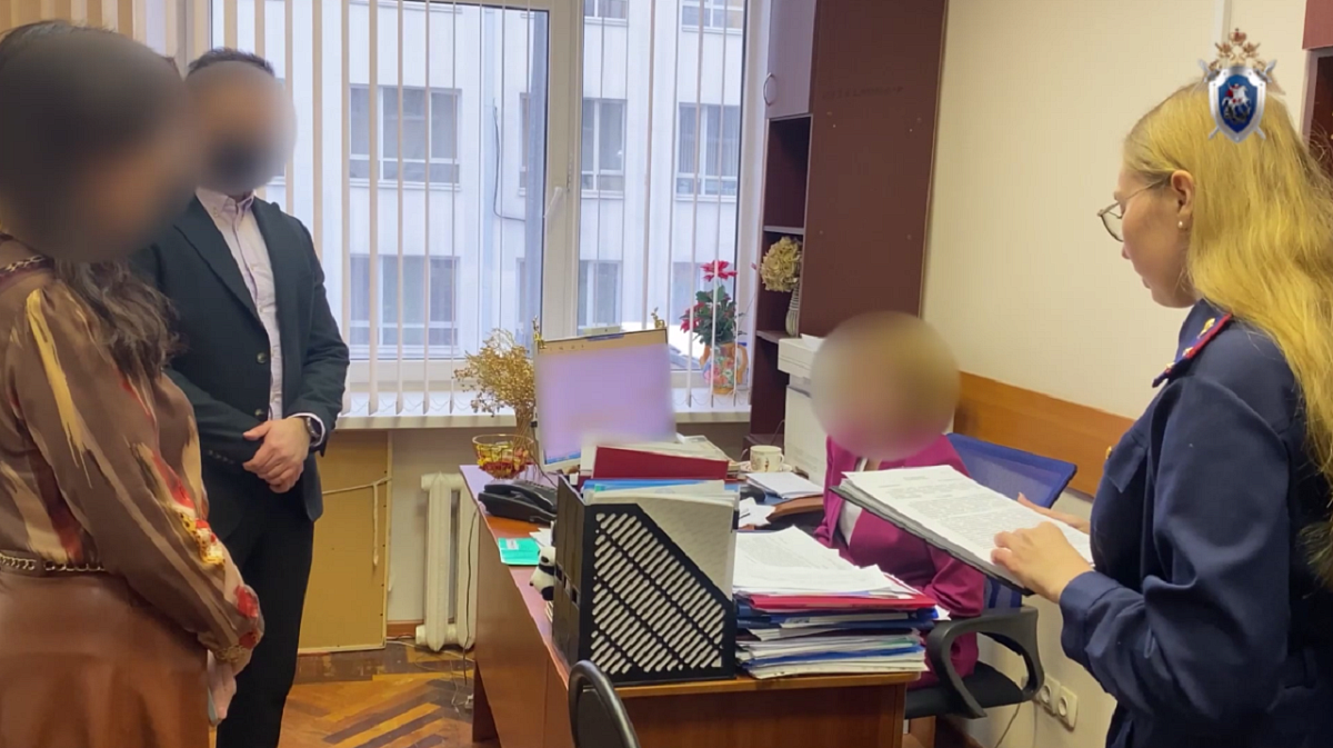 Опубликованы кадры задержания директора ИНО НГЛУ им. Добролюбова