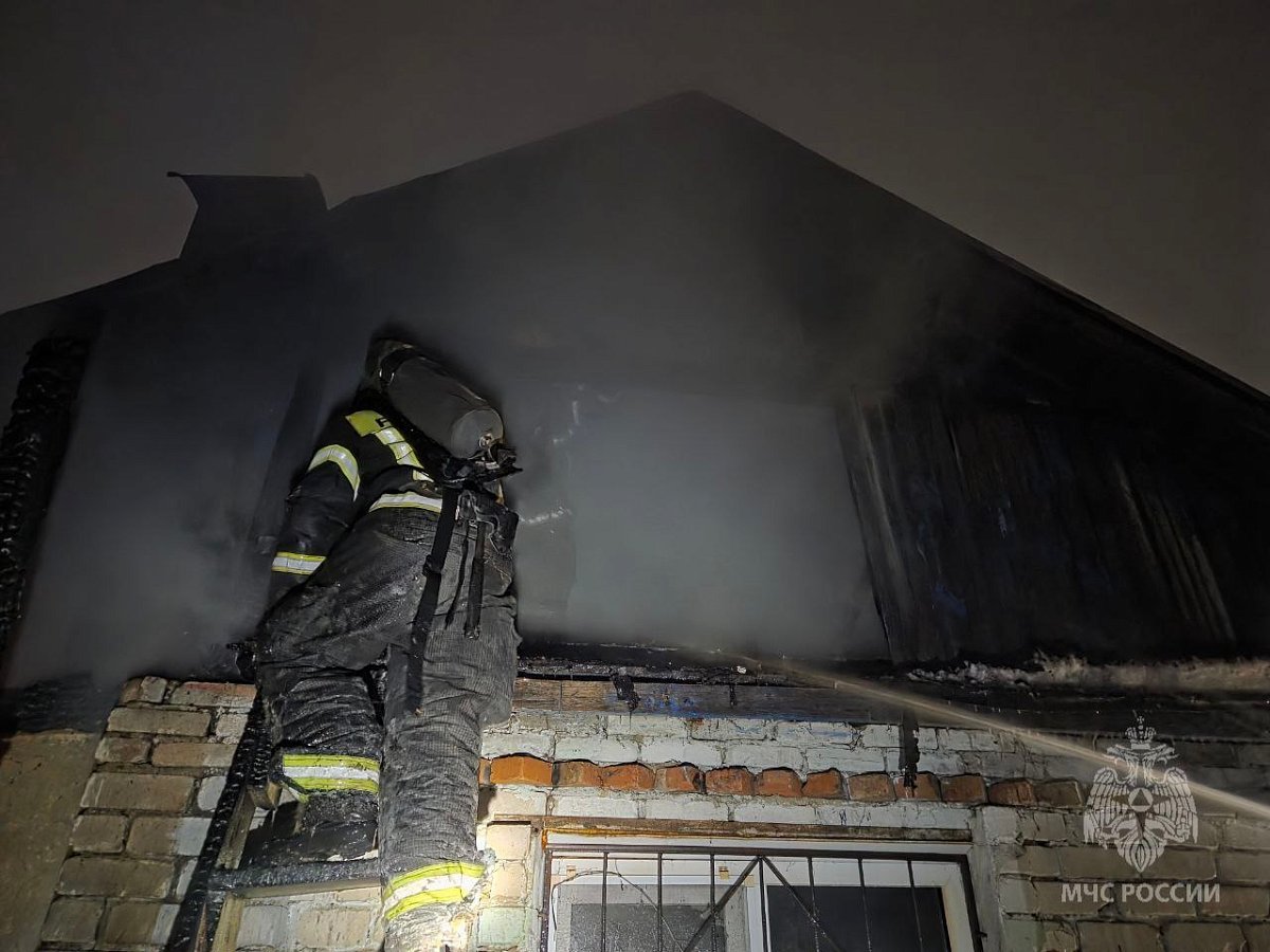 Мужчина погиб на пожаре в частном доме в Нижнем Новгороде