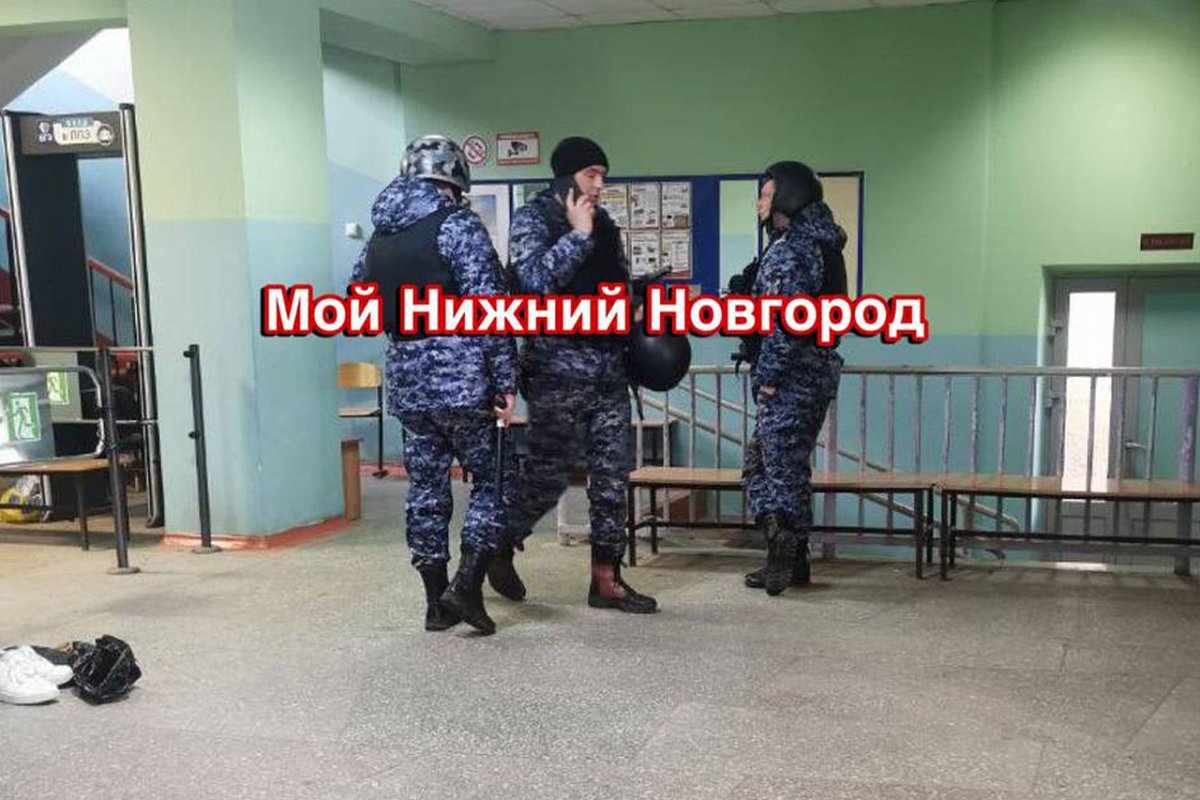 Подросток устроил поножовщину в школе №117 в Сормове