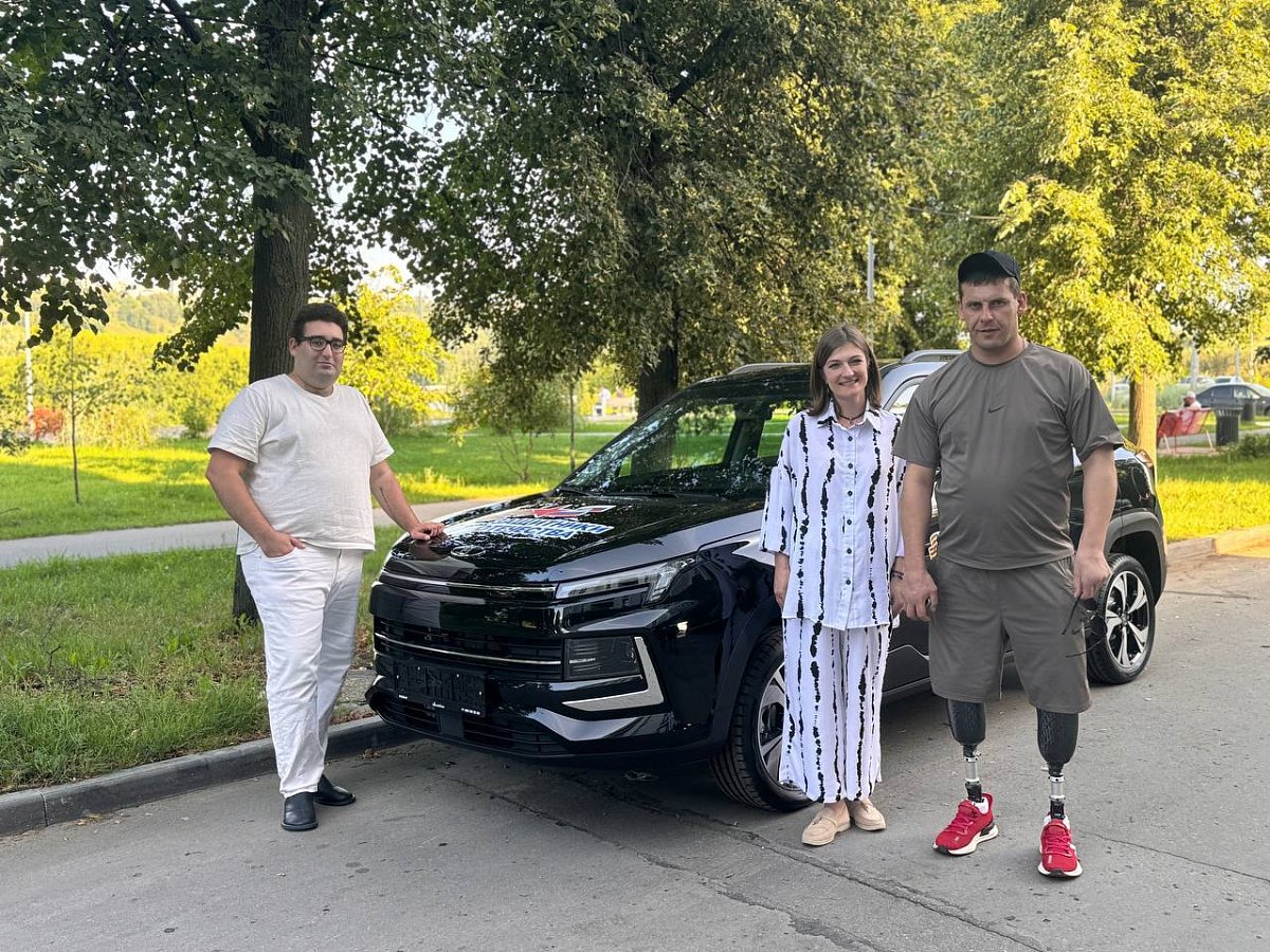 Ветерану СВО в Нижегородской области передали автомобиль с ручным управлением