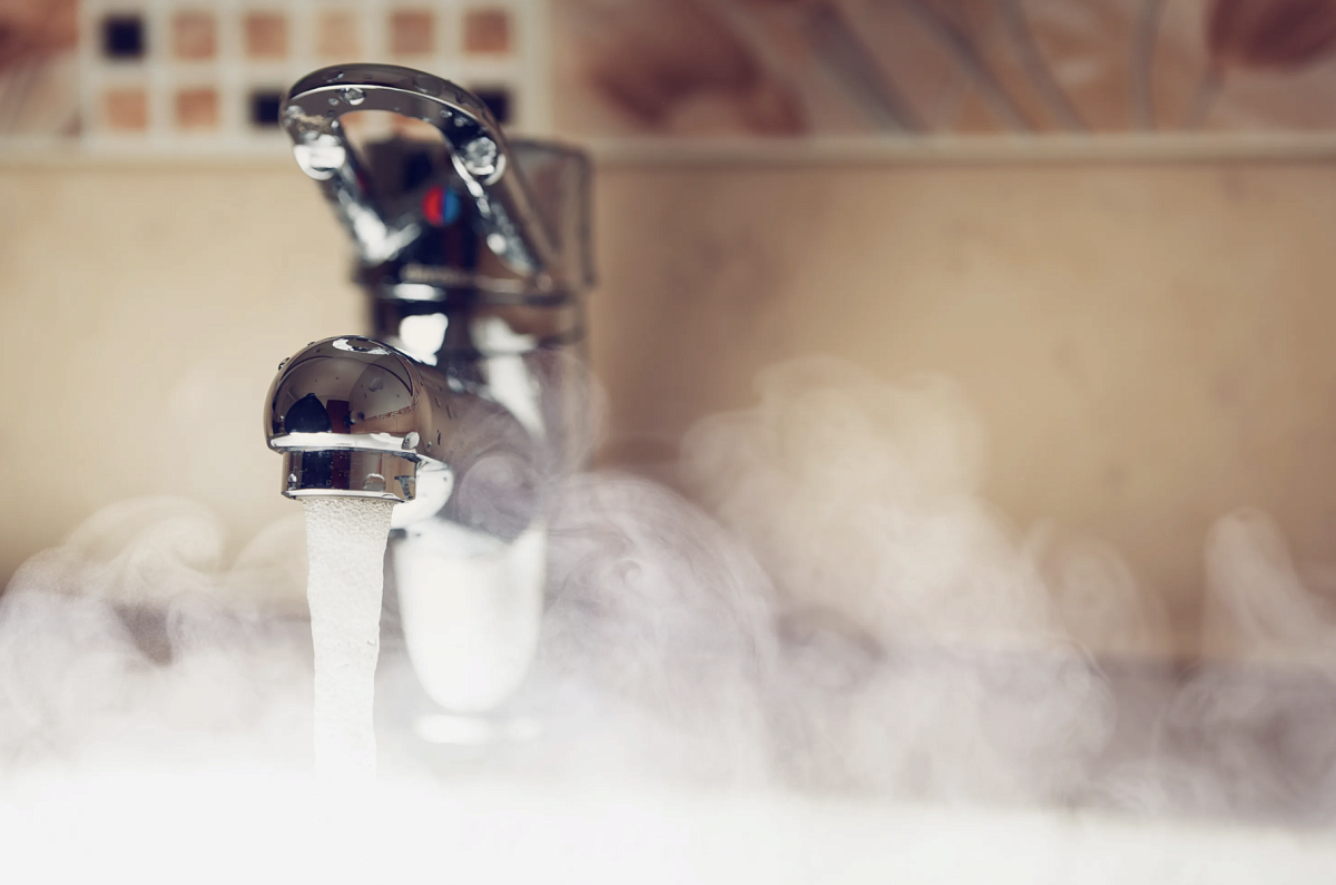Сразу в двух районах Нижнего Новгорода снизят температуру воды