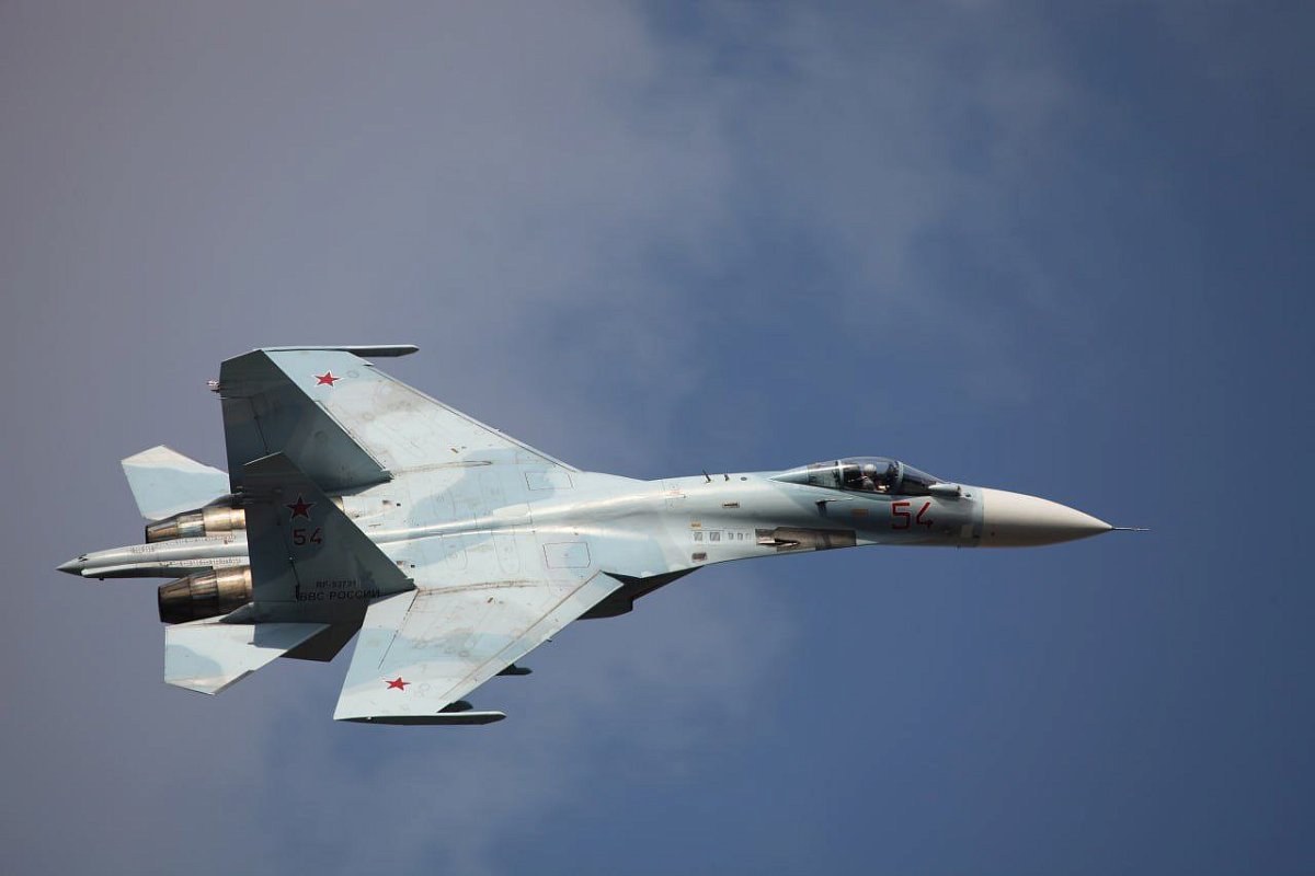 В Нижегородской области упал военный Су-34: пилоты катапультировались