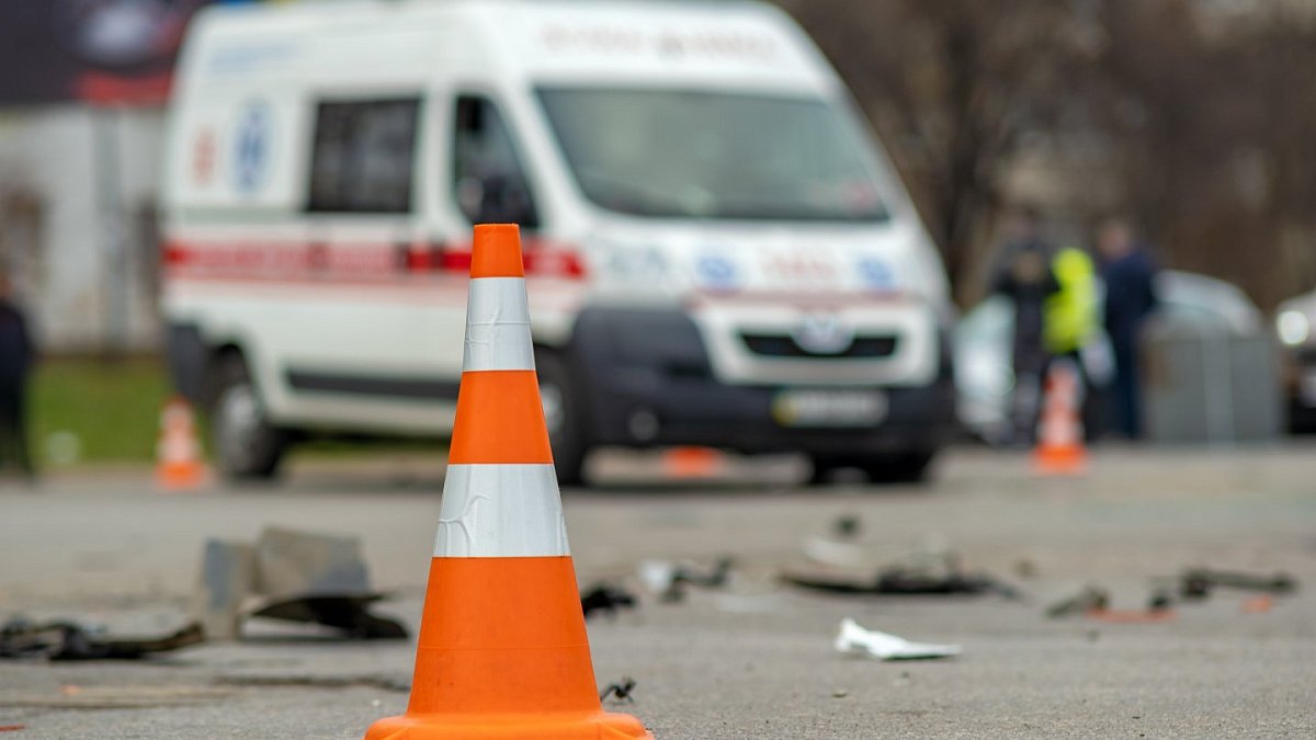 Четыре человека пострадали в лобовом ДТП на улице Кима в Нижнем Новгороде