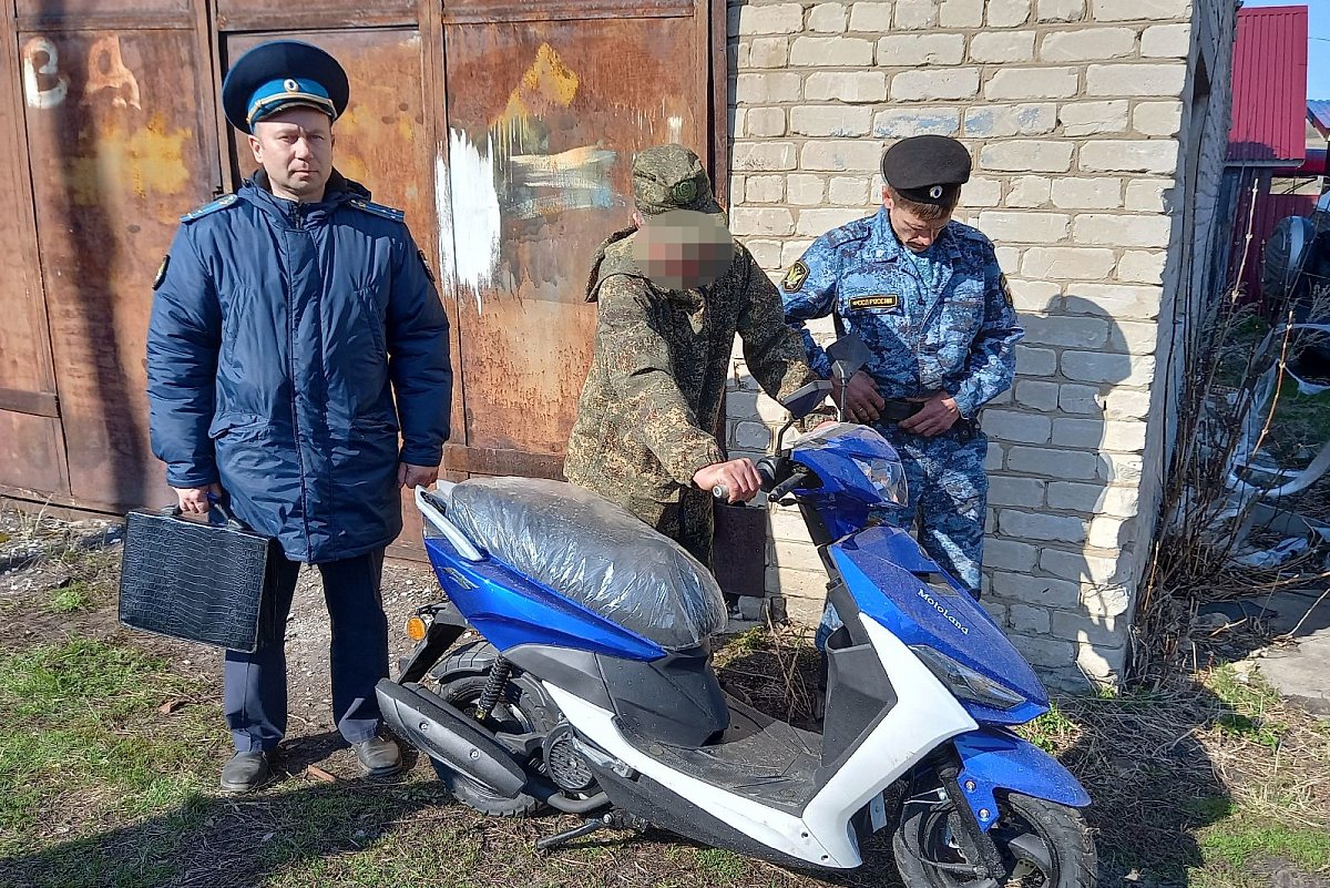 Изъятые у нижегородских водителей машины и мопед передали участникам СВО 