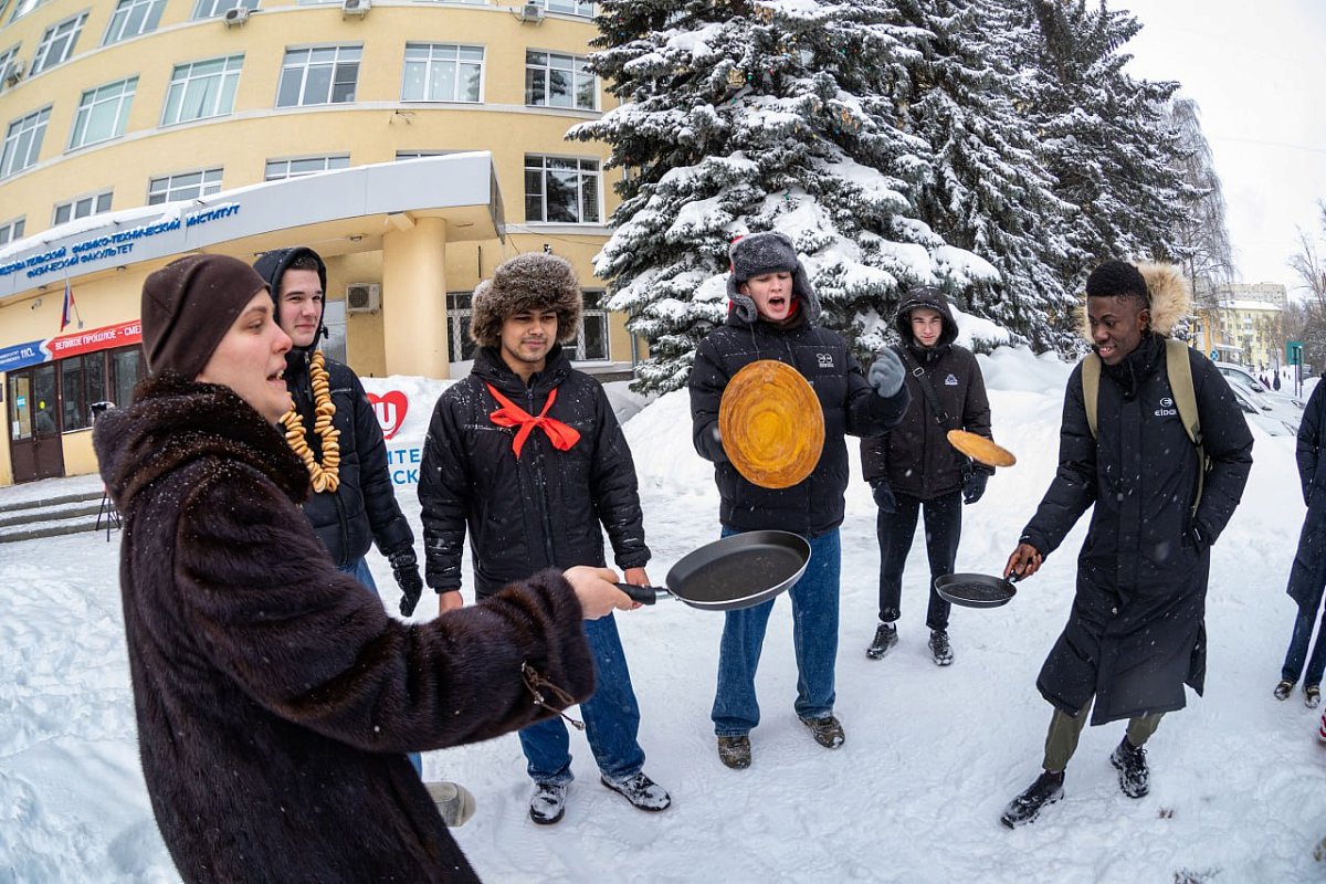 В Нижнем Новгороде прошла интернациональная Масленица