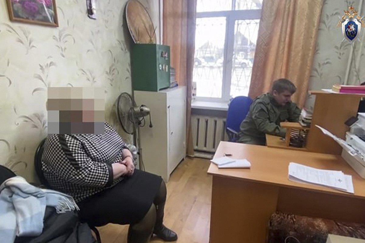 Заведующую нижегородским детсадом посадили под домашний арест