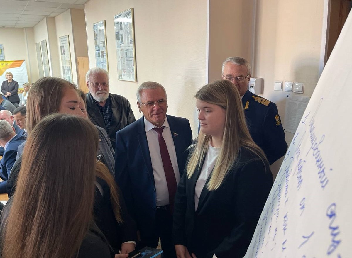 Люлин рассказал о росте речного пассажиропотока и мерах по сохранению Волги