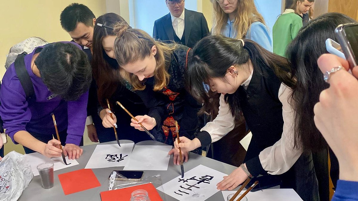 Студентов приглашают во второй сезон проекта «Клуб международников» в Нижнем Новгороде
