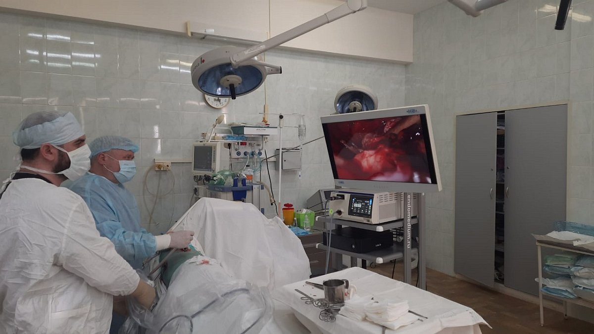 Врачи удалили огромную кисту из грудной клетки нижегородца