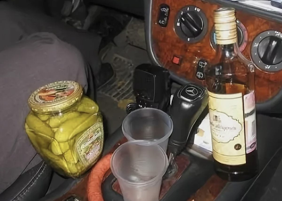 Нижегородцам рассказали когда отдых с алкоголем в машине грозит лишением прав