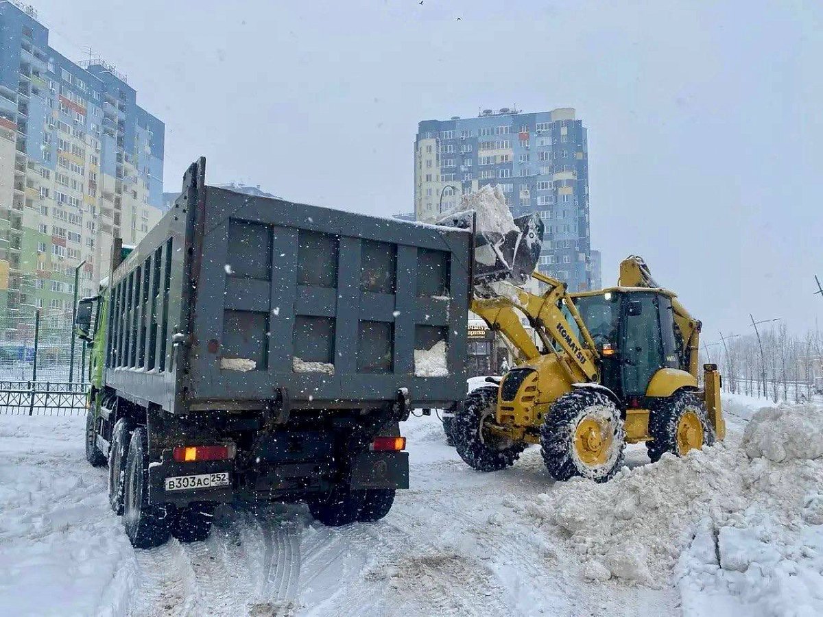 За сутки в Нижнем Новгороде вывезли 18 тысяч кубометров снега
