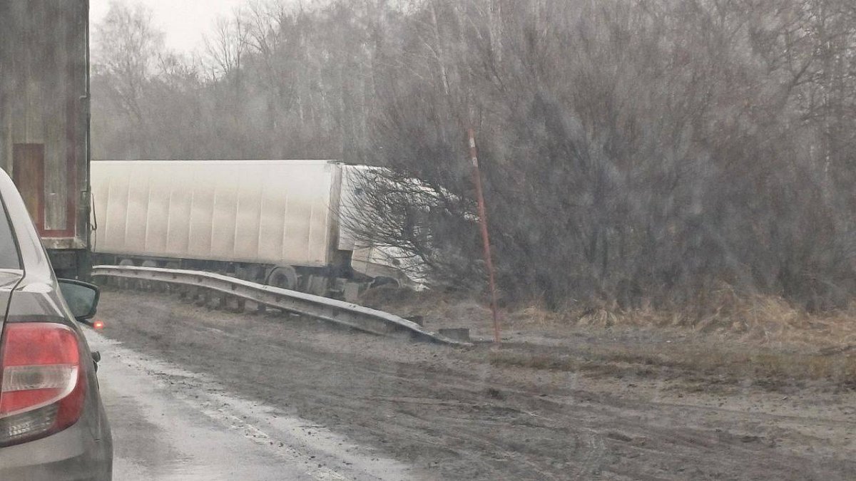 Большие пробки образовались на М-7 под Лысковом из-за ДТП с фурой